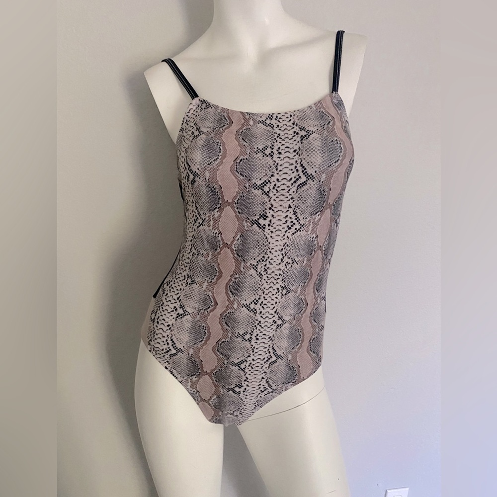 Xirena swim size small